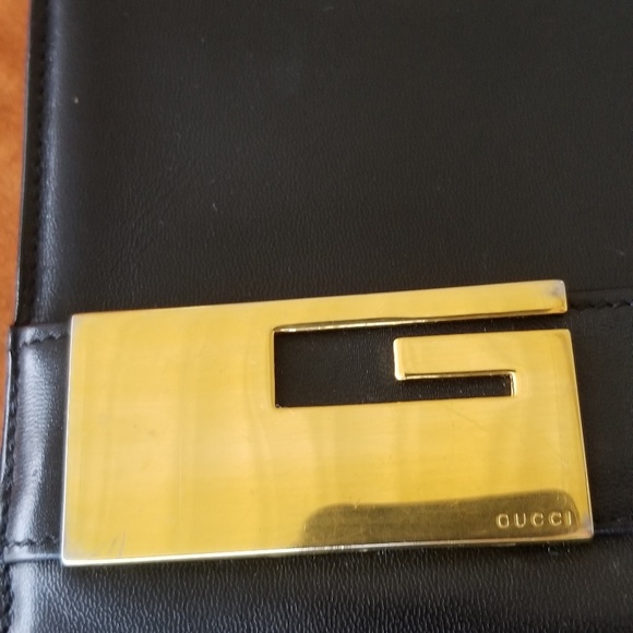 Black leather Gucci shoulder bag